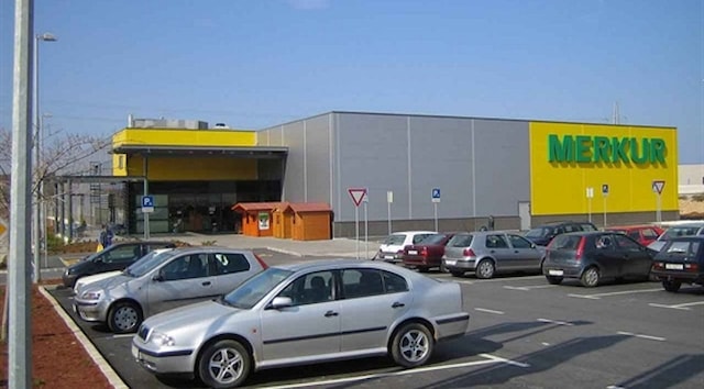 Merkur S.C., Pula